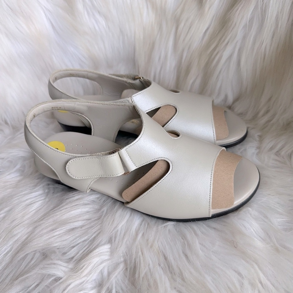 SAS  Cream Women's Sandals - Picture 2 of 14